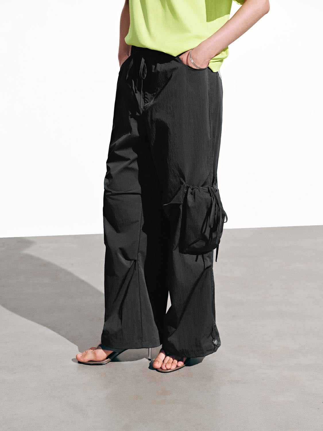 Urban Revivo Cargo Wide Leg Pants-Dark Gray