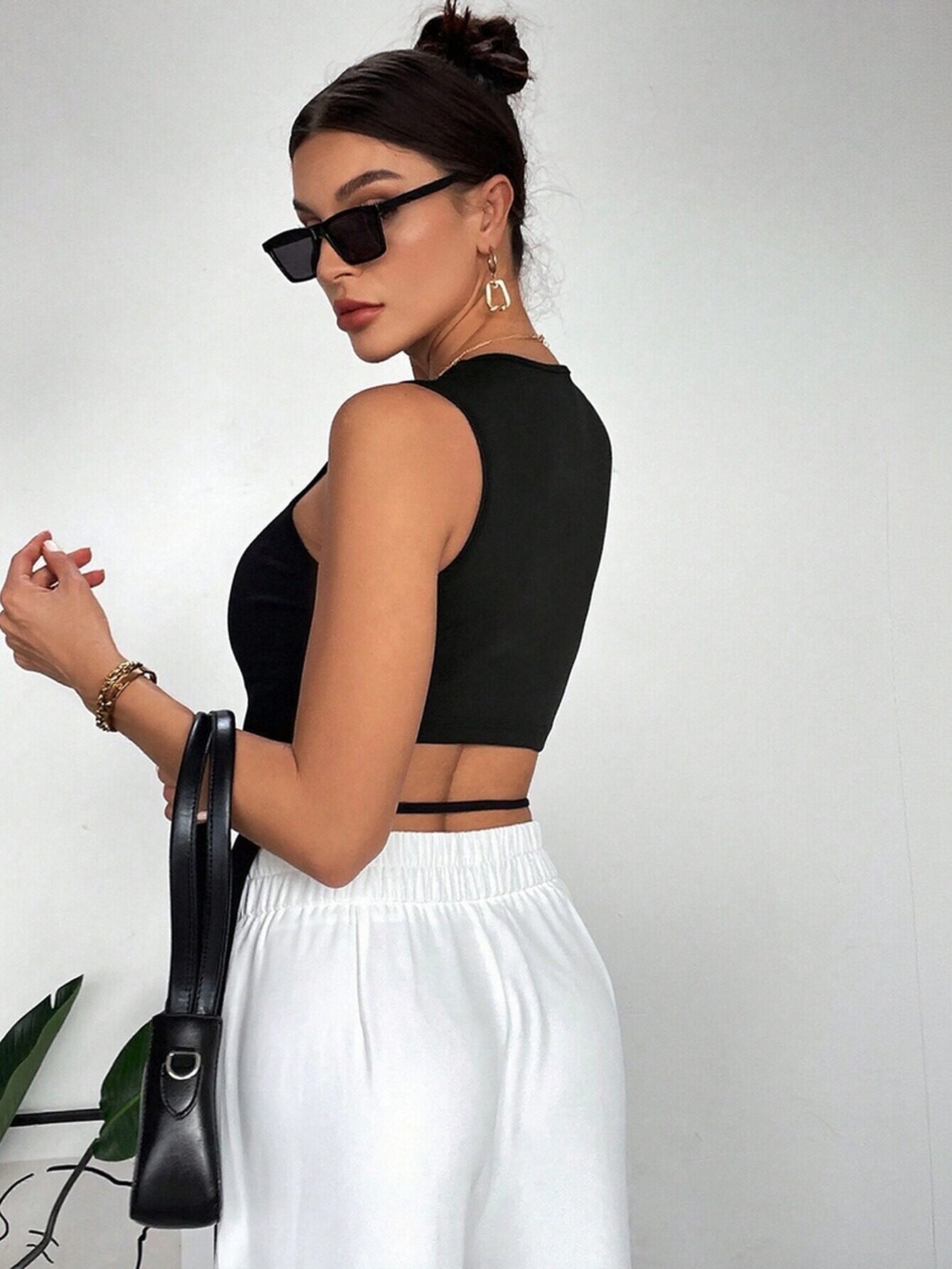 Round Neck Cut Out Sides Tank Top