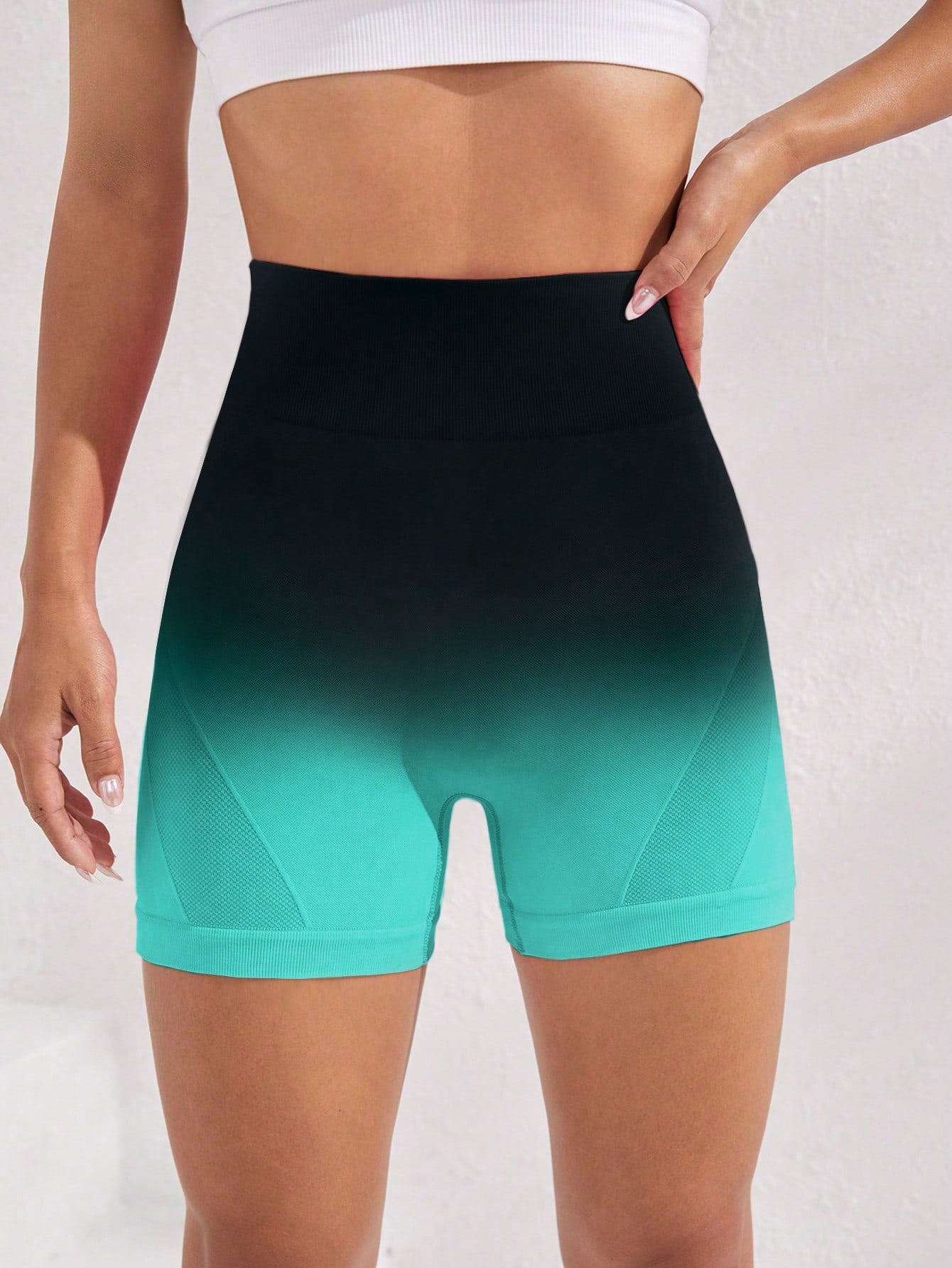 Seamless Fitted Stylish Yoga Shorts-Ombre