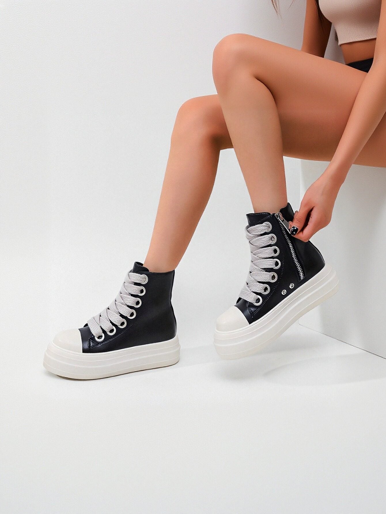 Chunky Platform Zip-Detail Edgy Boots-Black