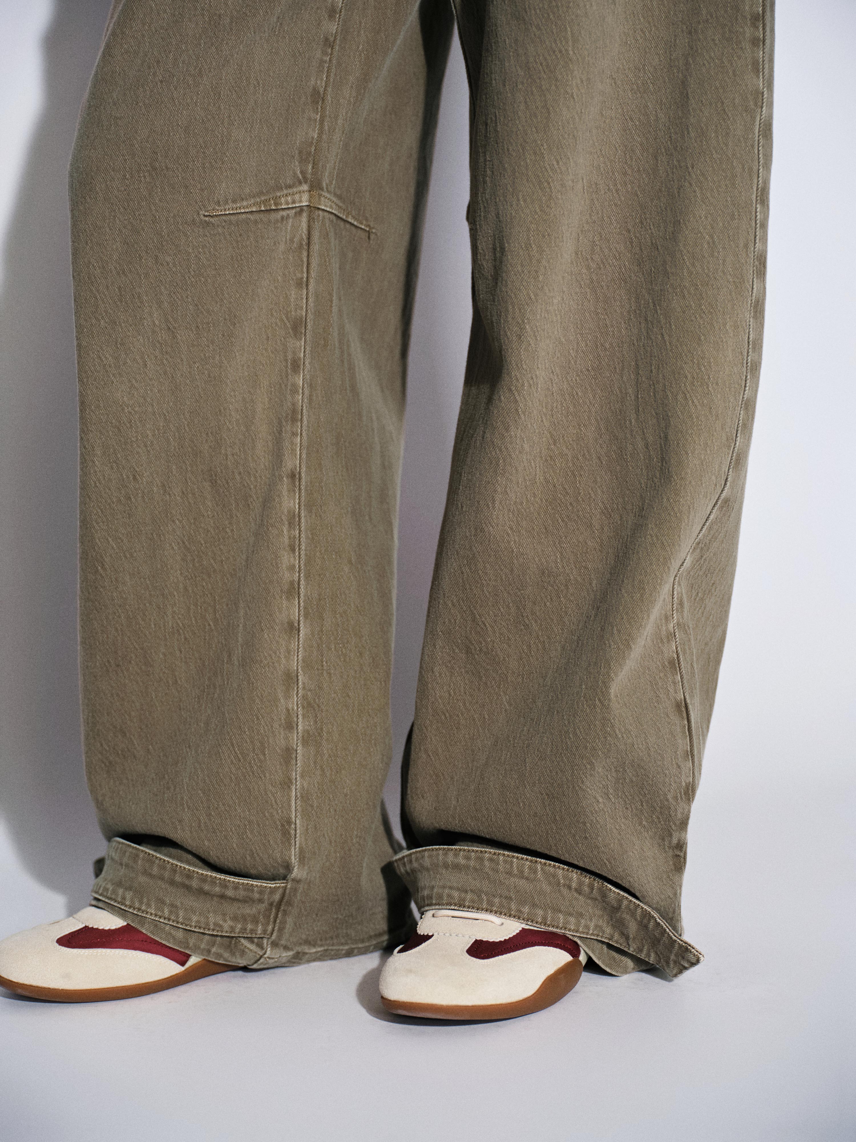 Barrel Leg Jeans
