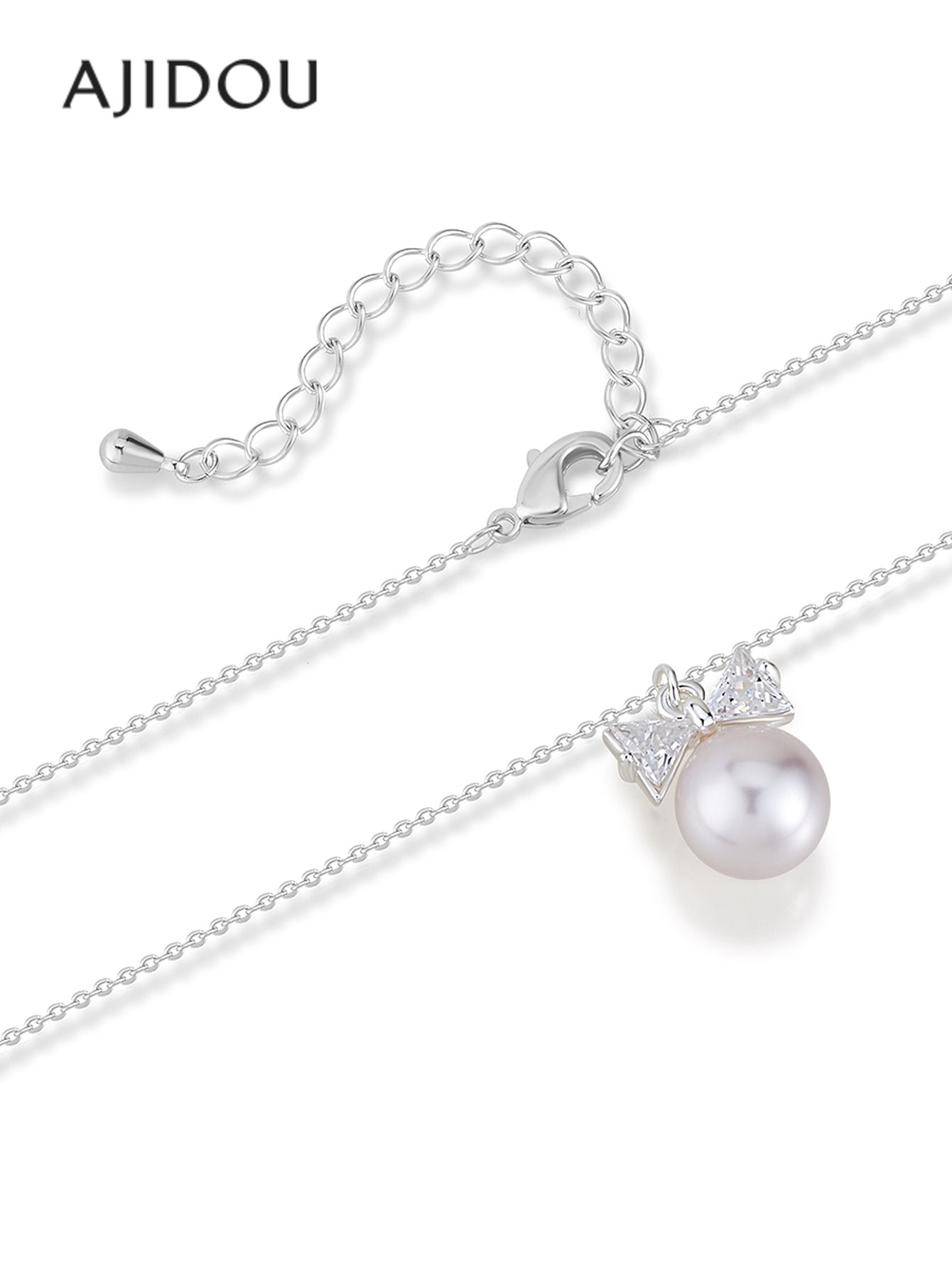 Dainty Bow Pearl Pendant Necklace