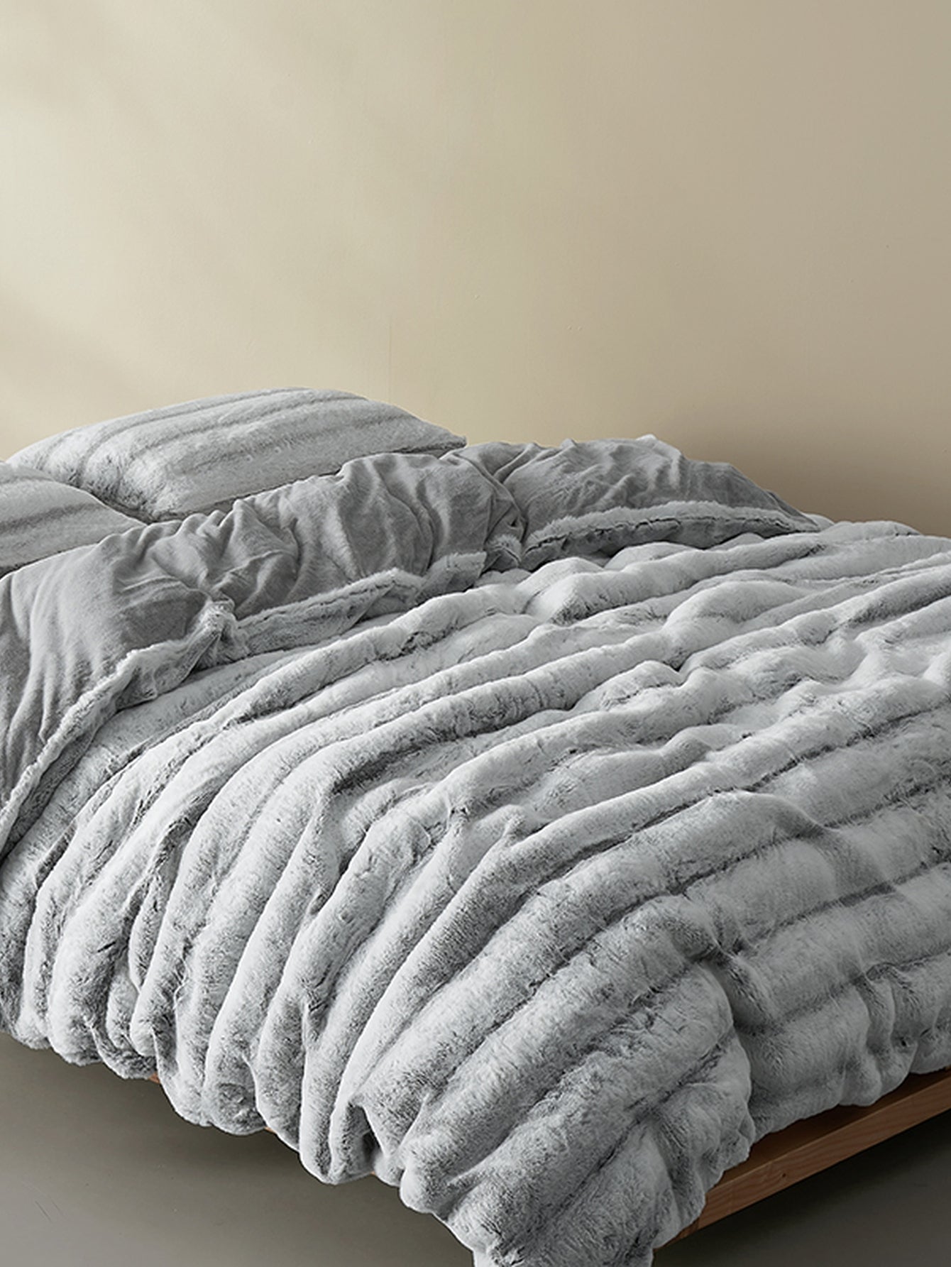 Ultra Soft Faux Fur Bedding Set