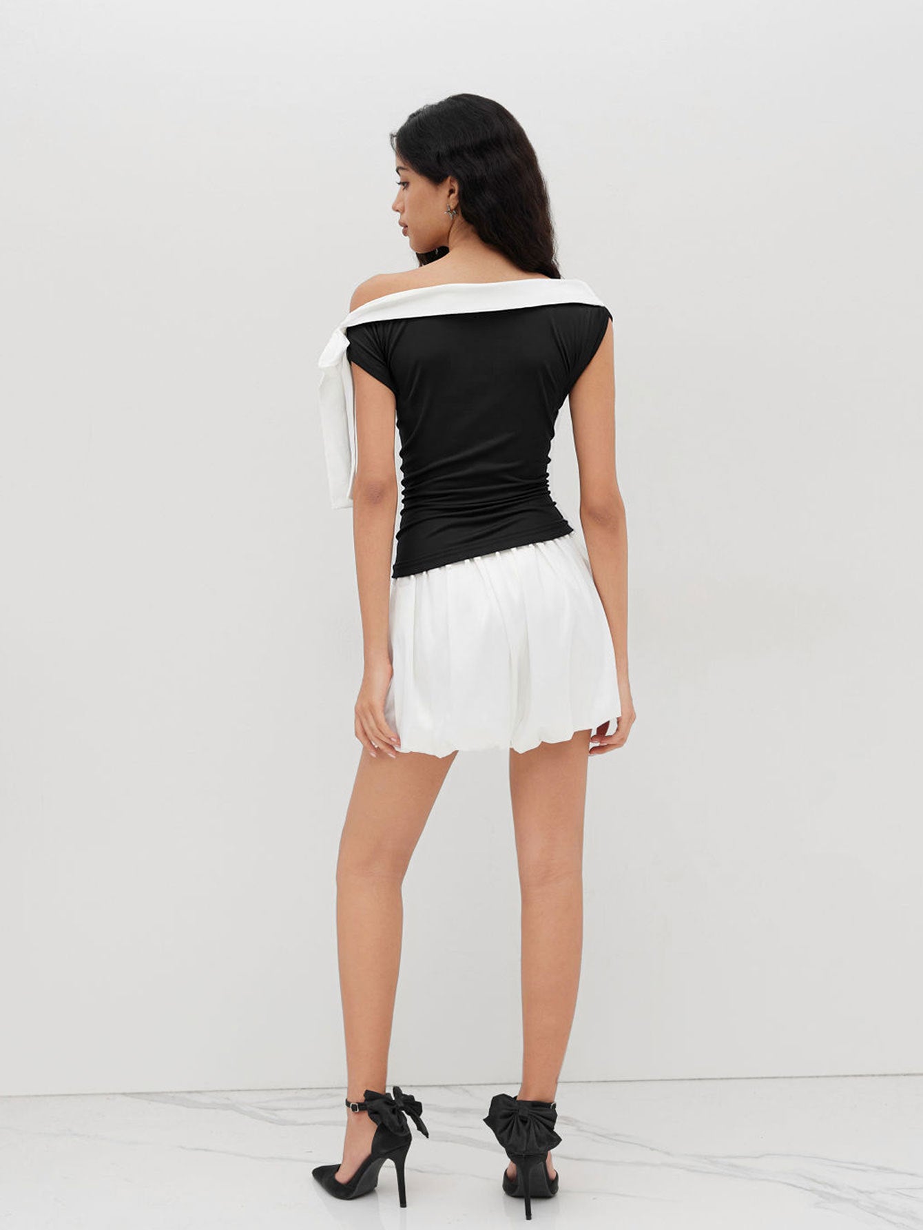 Off Shoulder Tie-Detail Chic T-shirt