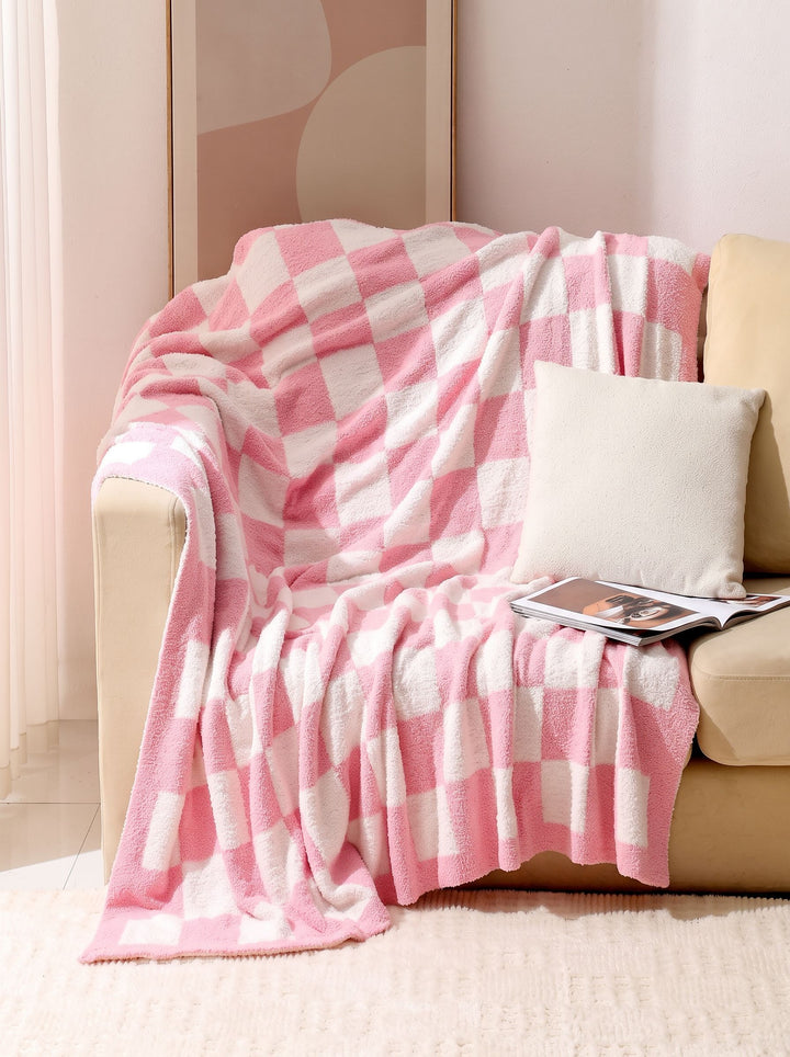 Plush Soft Checkerboard Pattern Throw Blanket