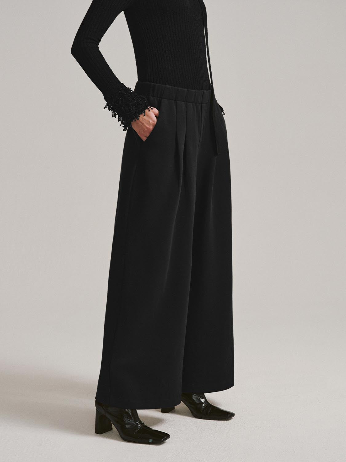 Urban Revivo Pleated Wide Leg Pants-Black