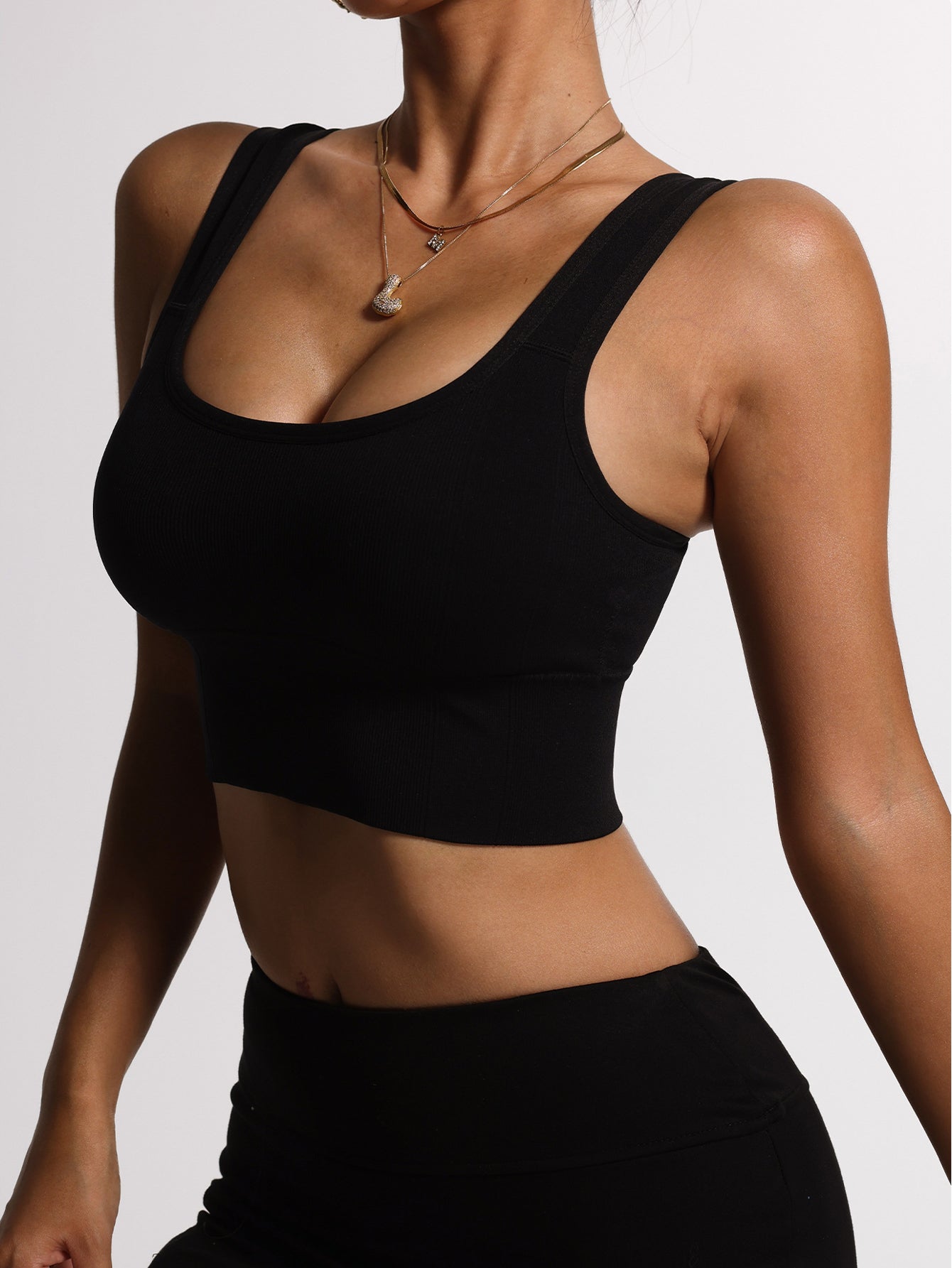 Classic Scoop Neck Slim-Fit Training Sports Bra-Multicolor