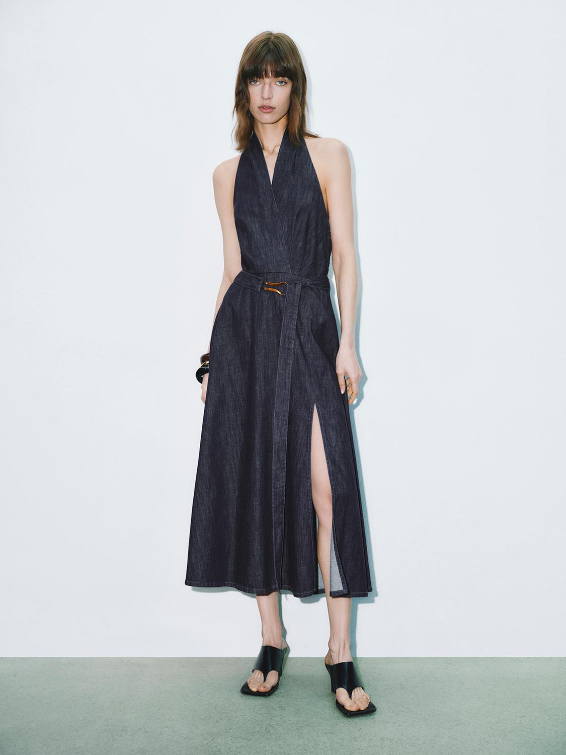 Urban Revivo Halter Neck Denim Dresses-Blue