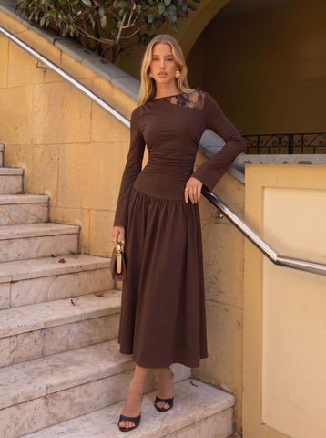 Elegant Lace Detail Midi Dress