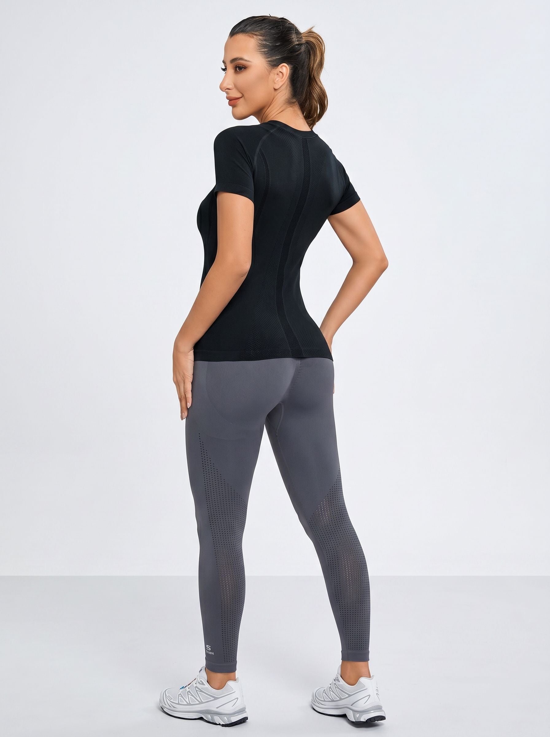 Seamless Breathable Athletic Workout T-Shirt