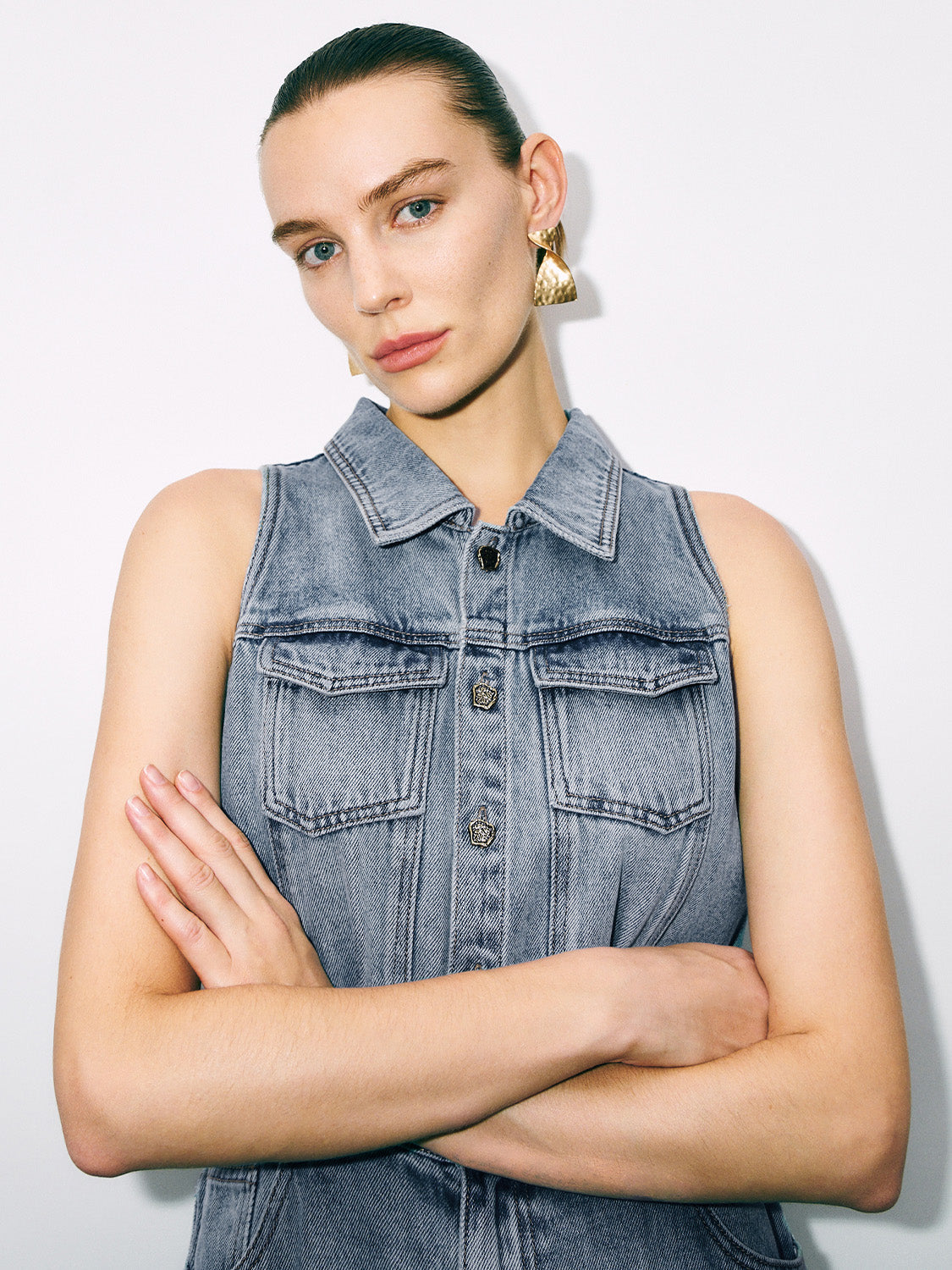 Urban Revivo Sleeveless Denim Dress With Belt-Blue