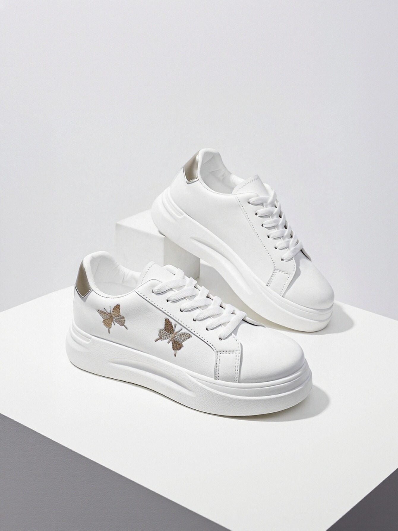 Butterfly Embroider Minimalist Fashion Shoes-White
