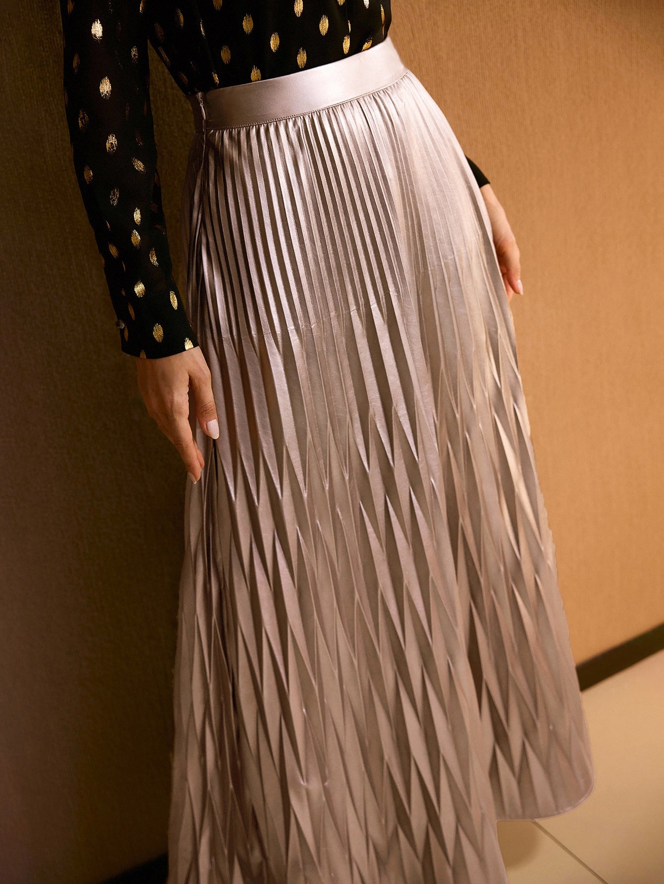 Metallic High Waisted Pleated Maxi Skirt