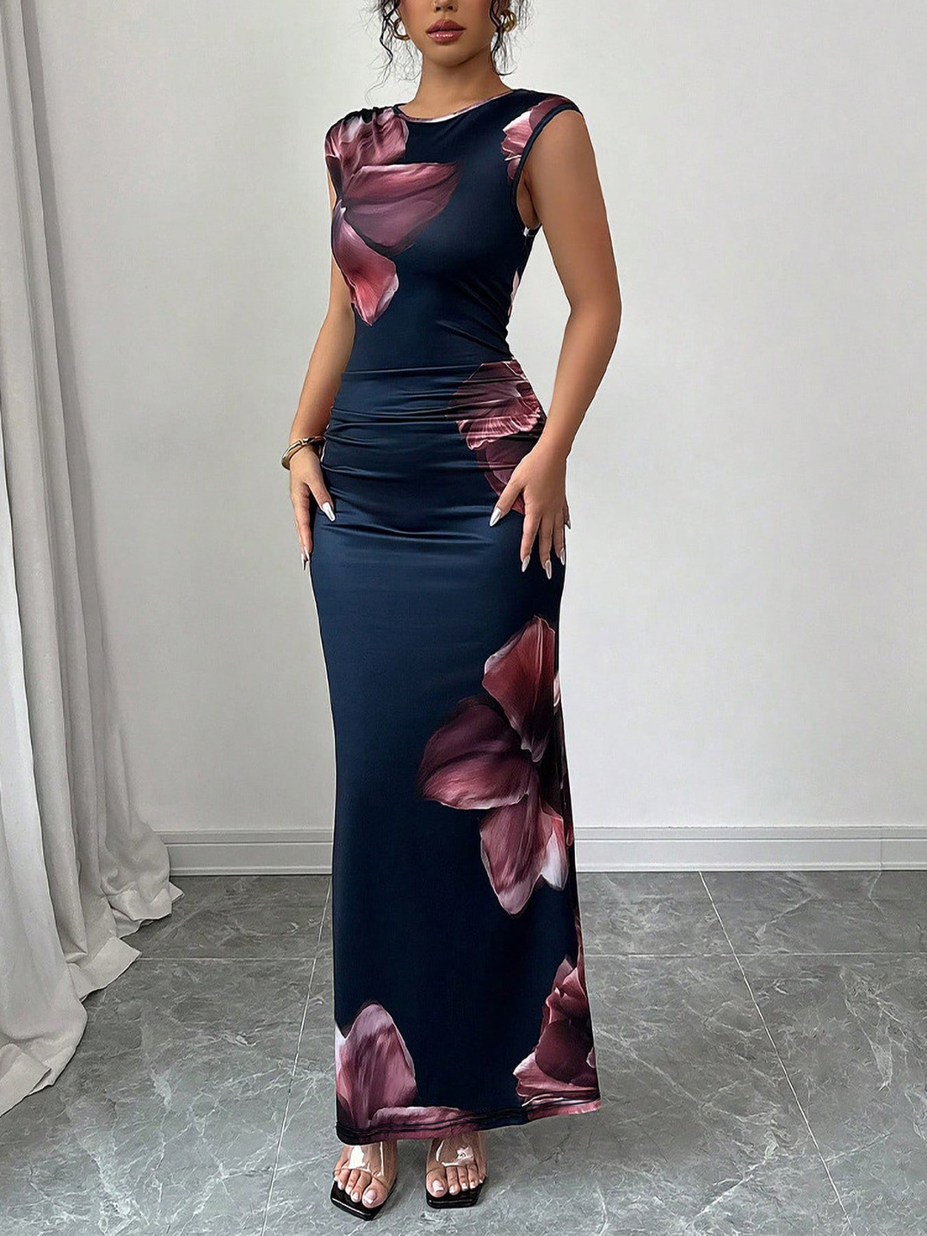Fitted Floral Sleeveless Wedding Guest Midi Dress