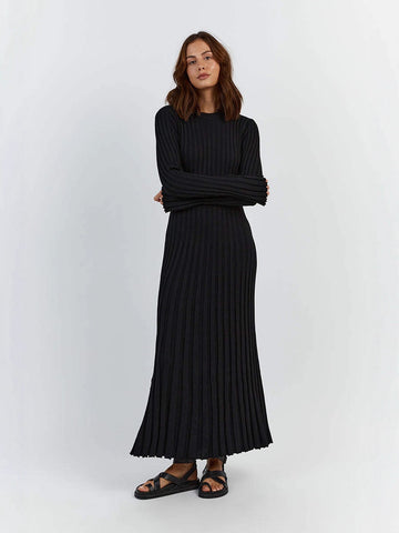Slim Fit Ribbed Knit Maxi Dress