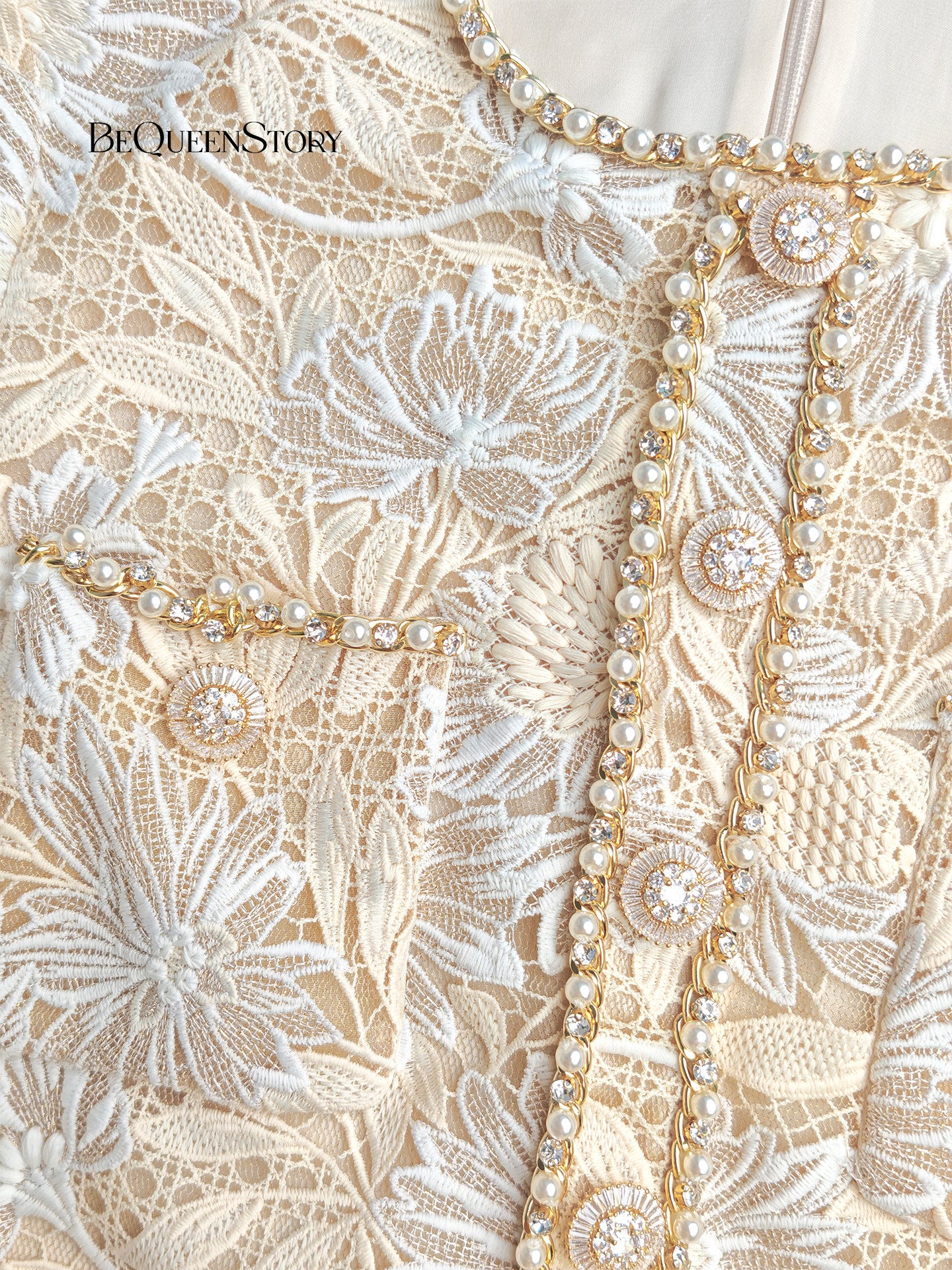 Elegant Floral Lace Mini Dress