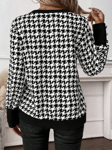 Chic Houndstooth V Neck Knit Blouse