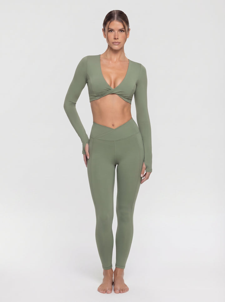 Seamless Twist Crop Flare Legging Two-piece Set
