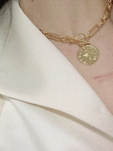 Minimalist Gold Paperclip Toggle Necklace