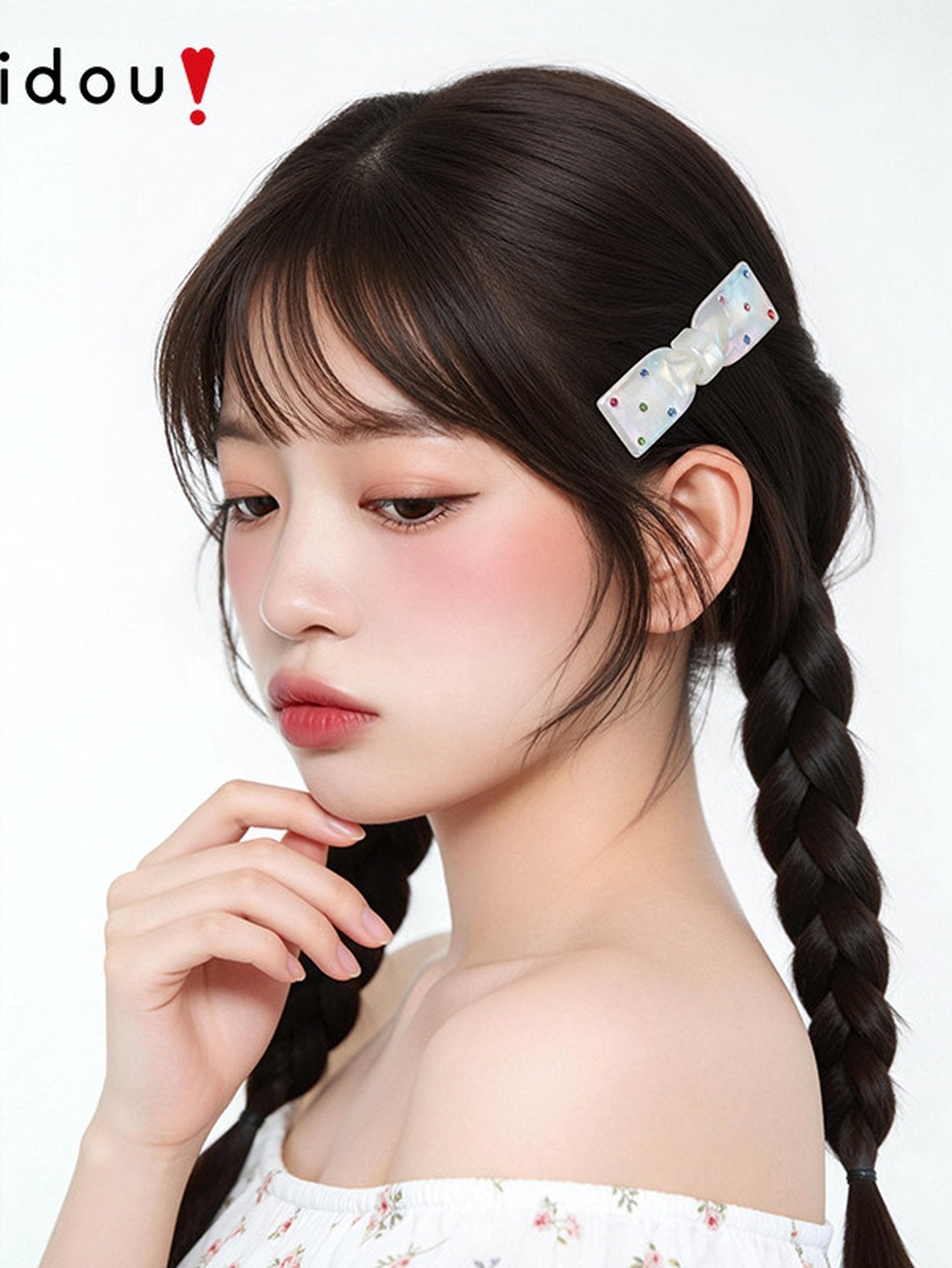 Sparkling Rhinestone Elegant Bow Hair Clip