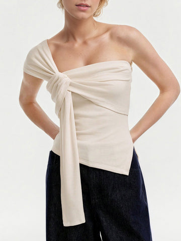 Asymmetric Knot One-Shoulder Fashion T-Shirt